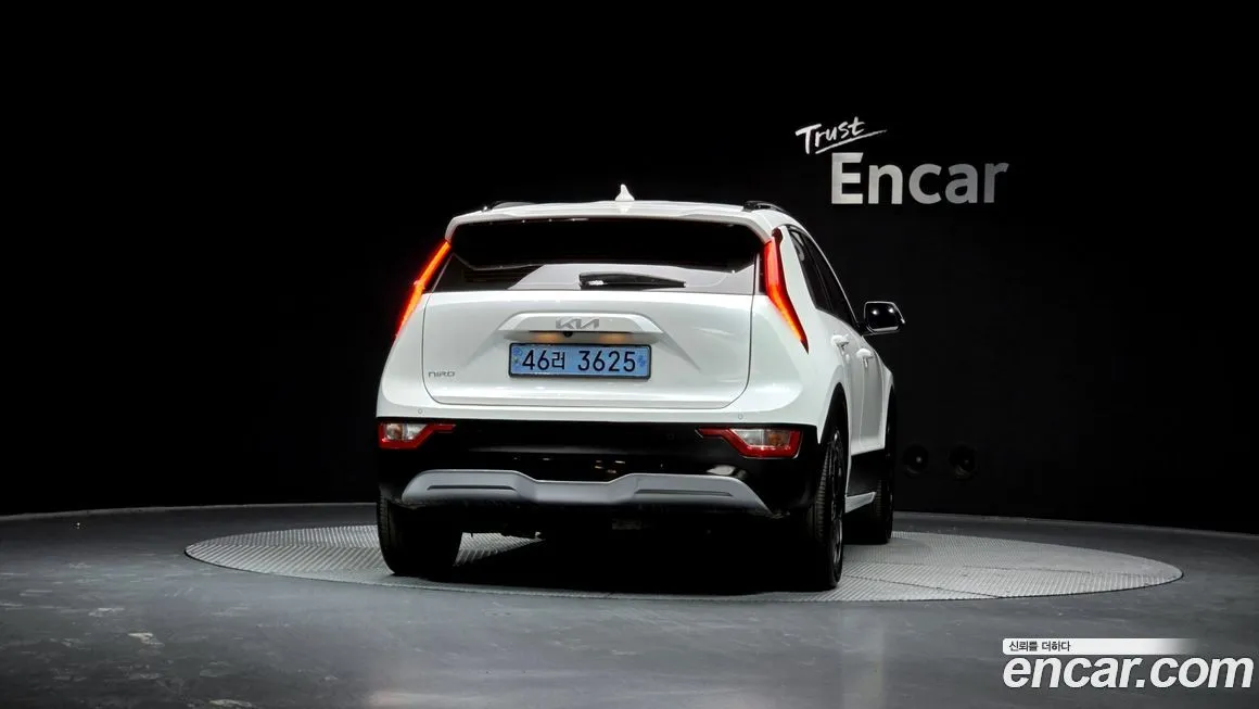 Kia Niro — фото 10