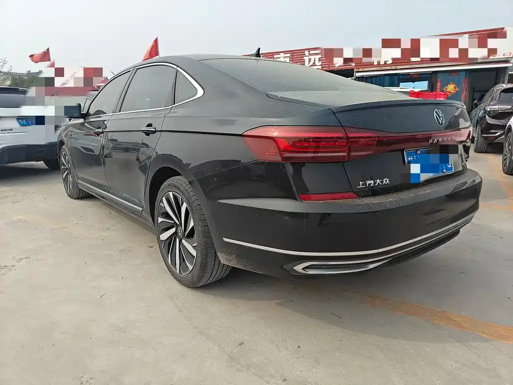Volkswagen Passat — фото 8