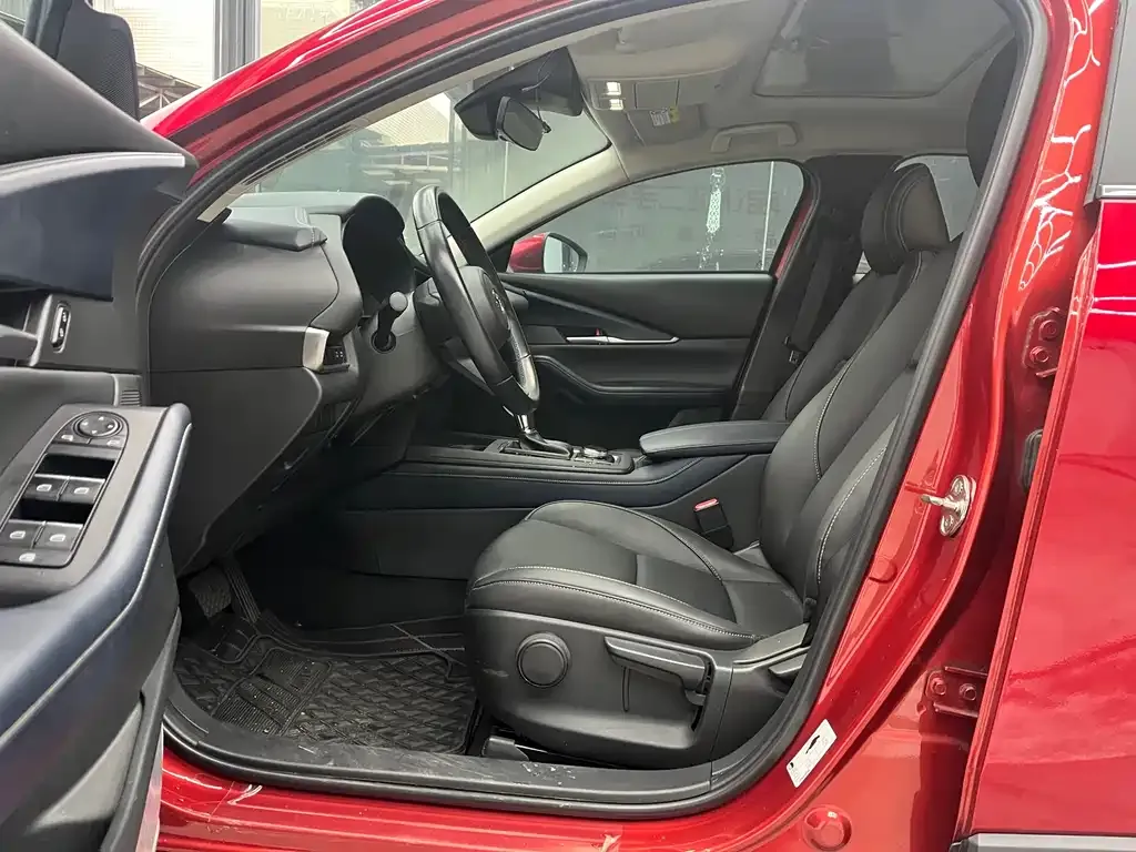 Mazda CX-30 2022 из CN, фото 4