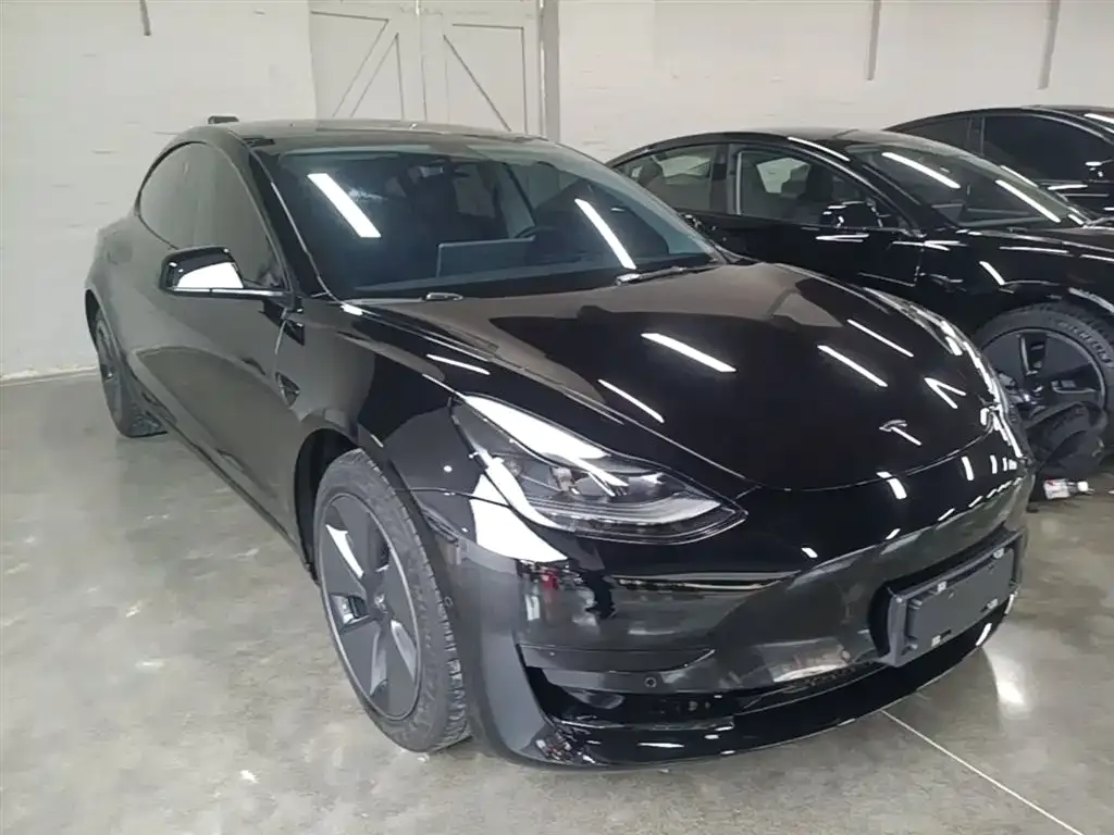 Tesla Model 3 — фото 5
