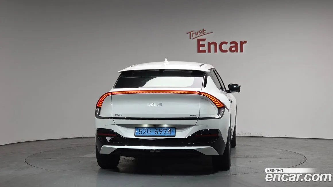 Kia EV6 — фото 7