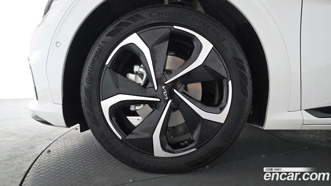 Kia EV6 — фото 3