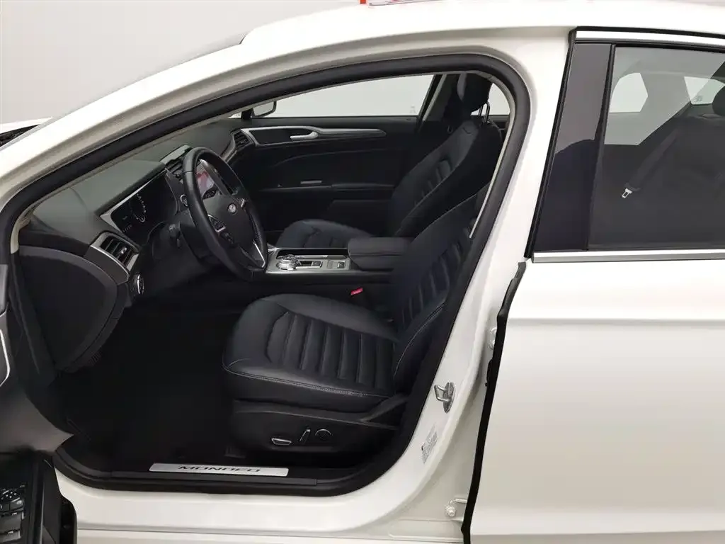 Ford Mondeo 2021 из CN, фото 4
