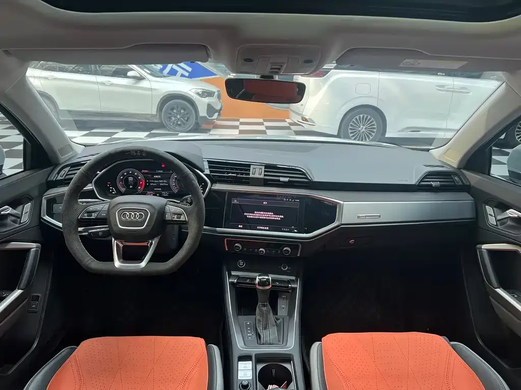 Audi Q3 2023 из CN, фото 6