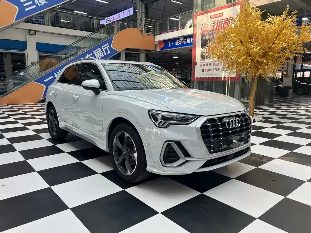 Audi Q3 2023 из CN, фото 5
