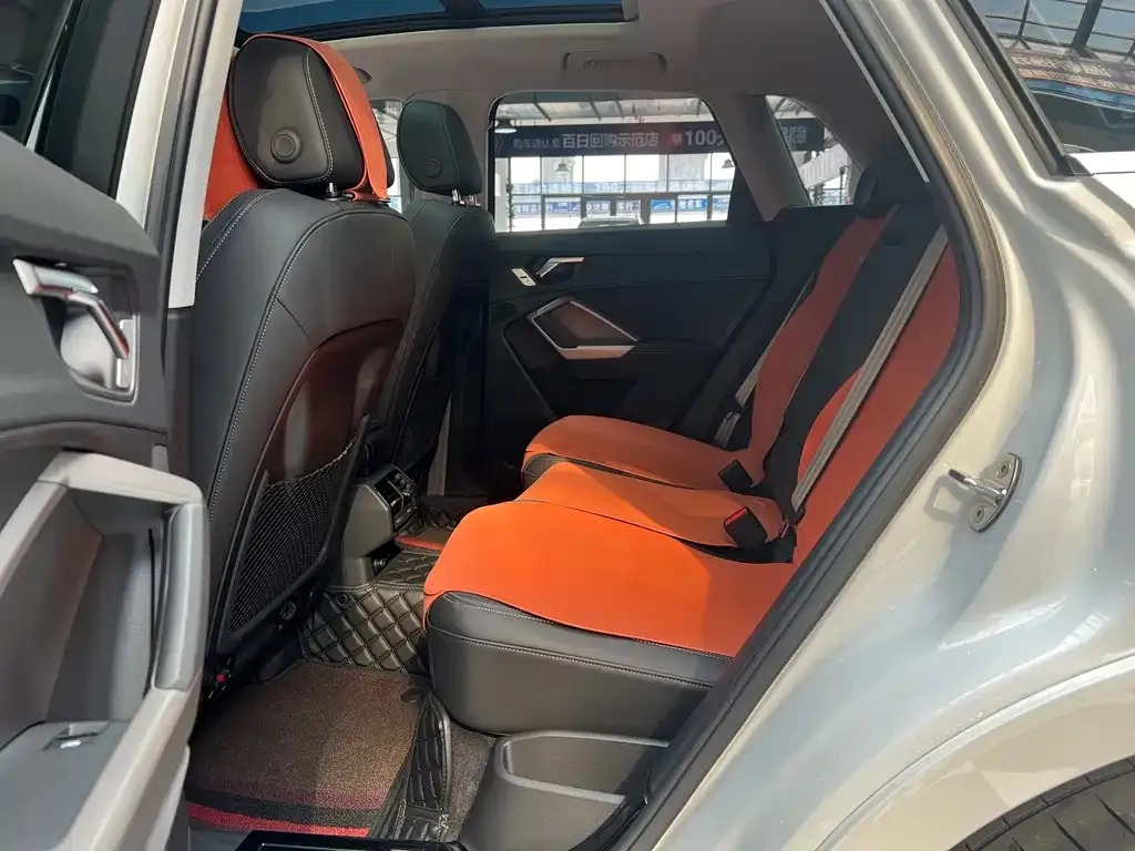 Audi Q3 2023 из CN, фото 9