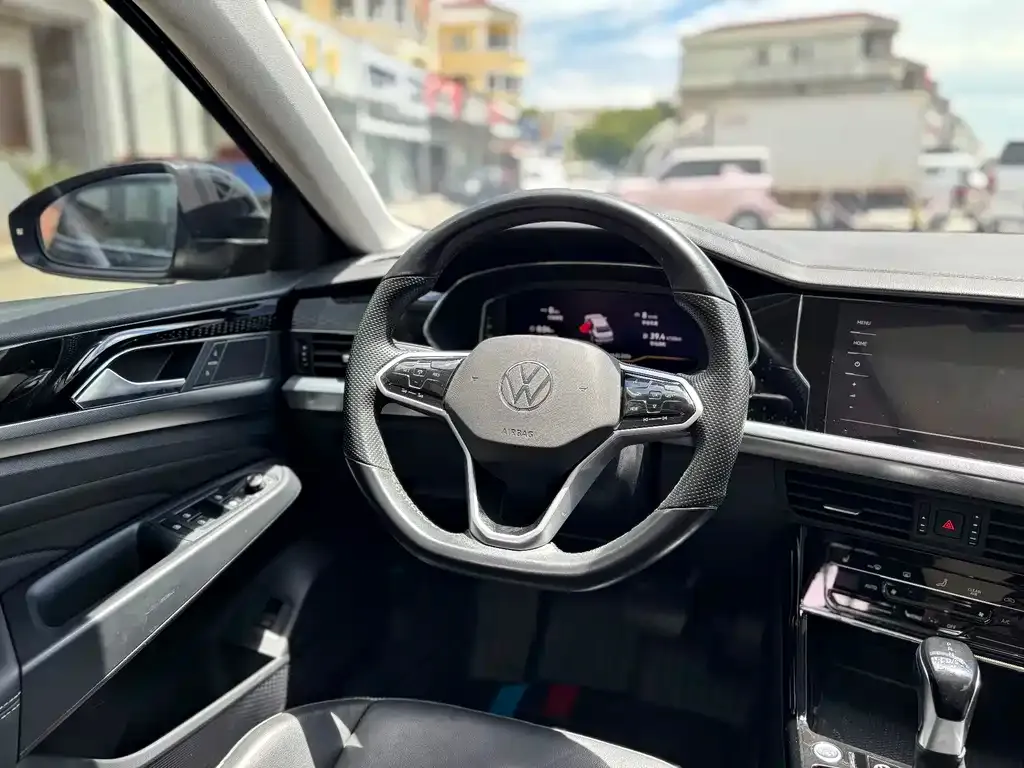 Volkswagen Passat — фото 10