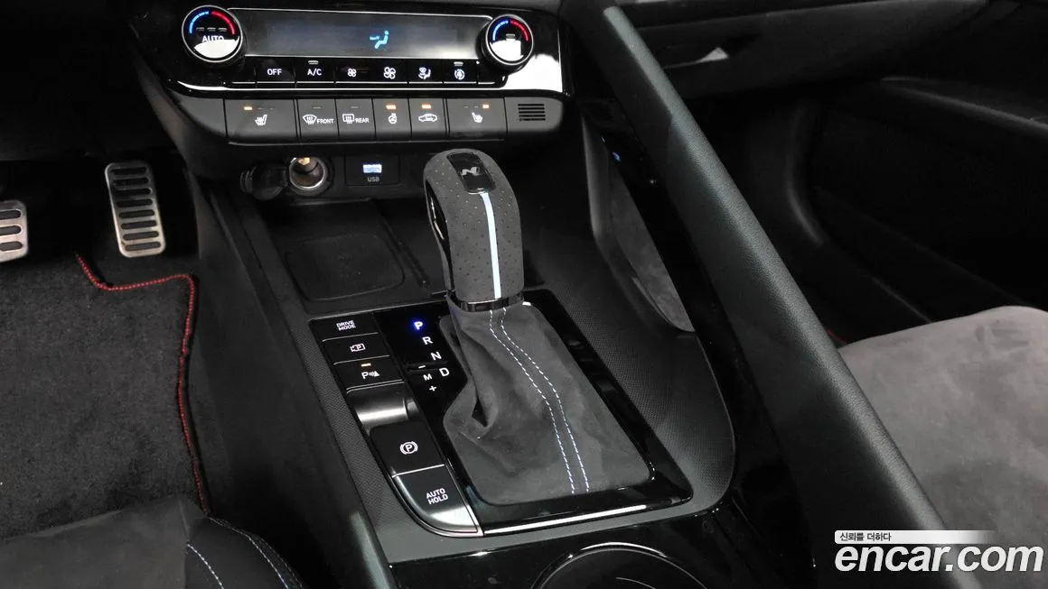 Hyundai AVANTE — фото 3