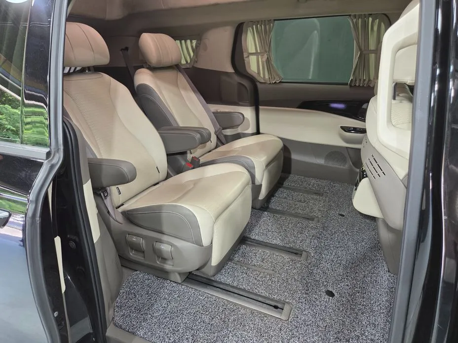 Kia Carnival — фото 10