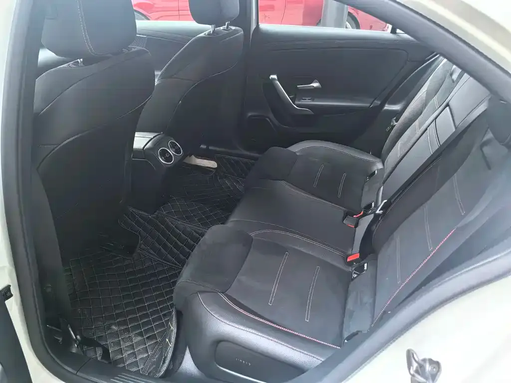 Mercedes-Benz A-Class 2023 из CN, фото 4