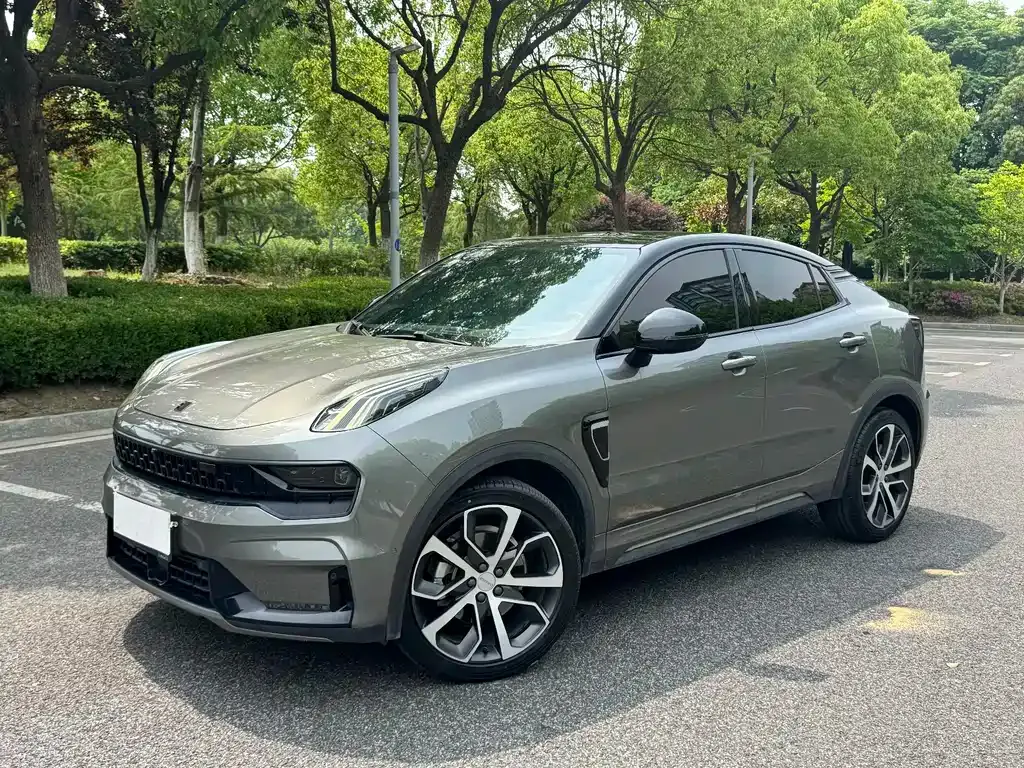 Lynk & Co 05