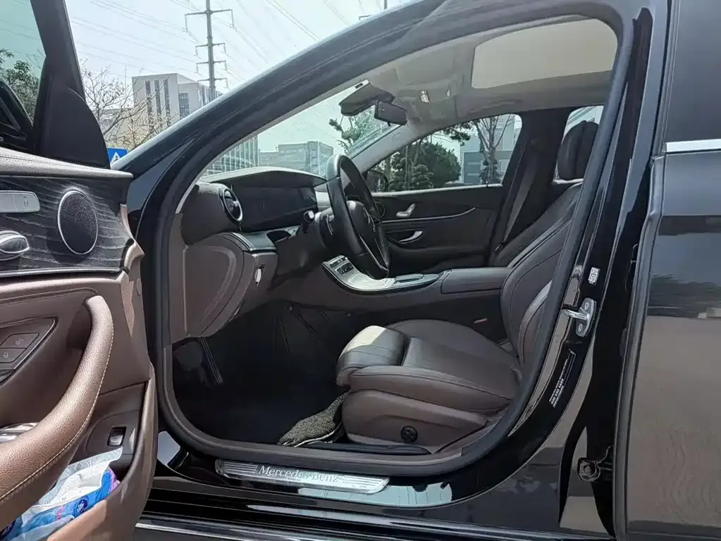 Mercedes-Benz E-Class 2022 из CN, фото 2