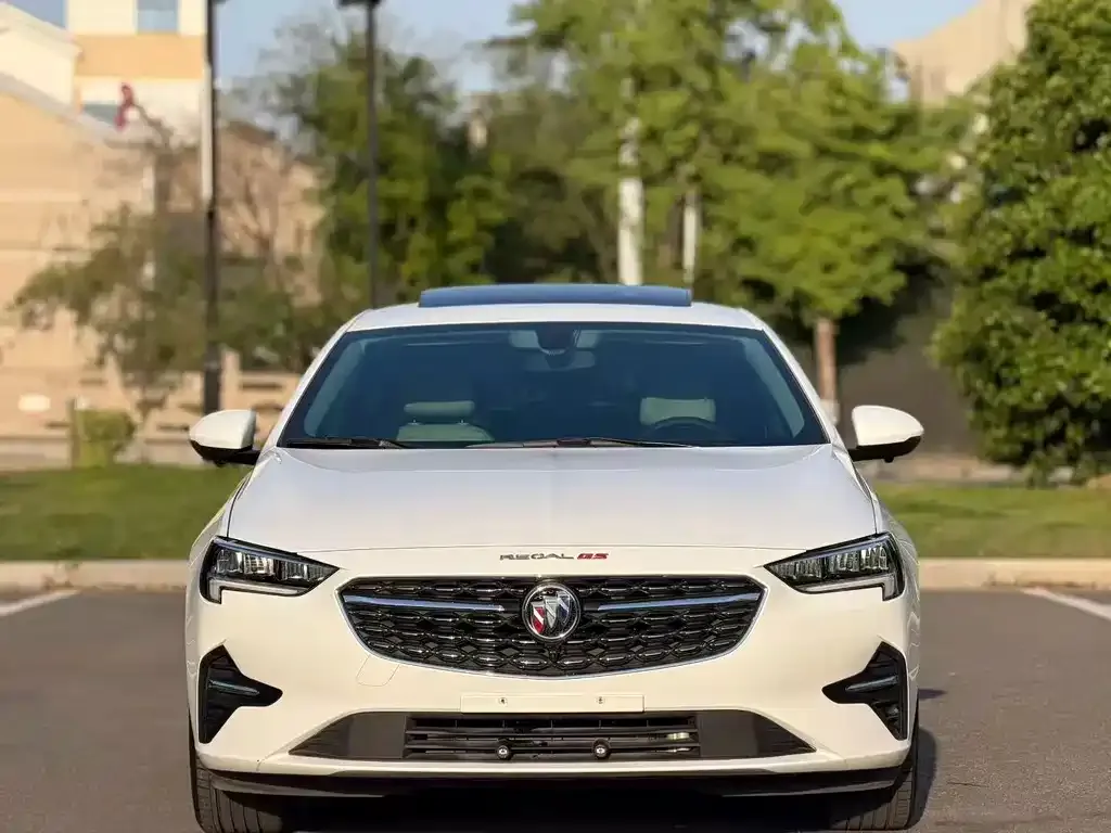 Buick Regal — фото 1