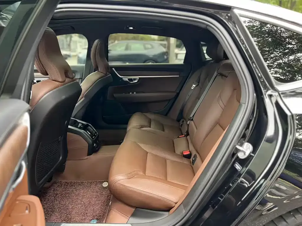 Volvo S90 2023 из CN, фото 6