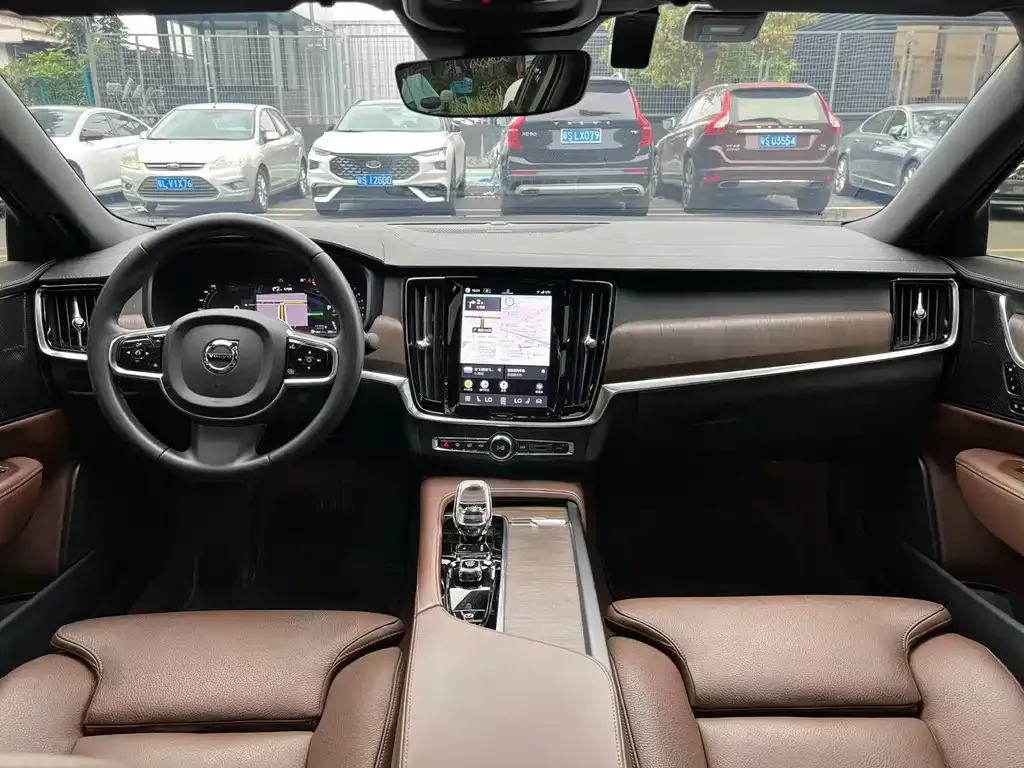 Volvo S90 2023 из CN, фото 5