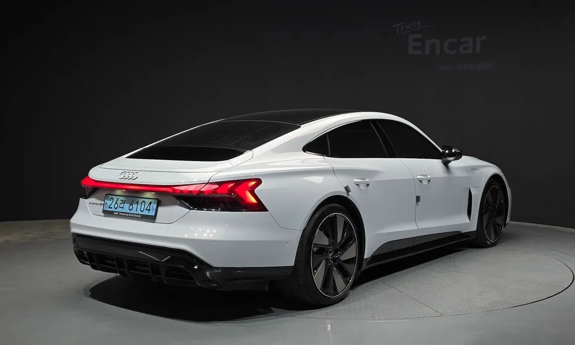 Audi e-tron GT 2022 из KR, фото 2
