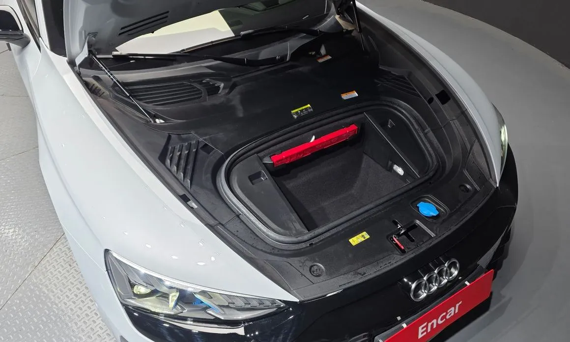 Audi e-tron GT 2022 из KR, фото 10