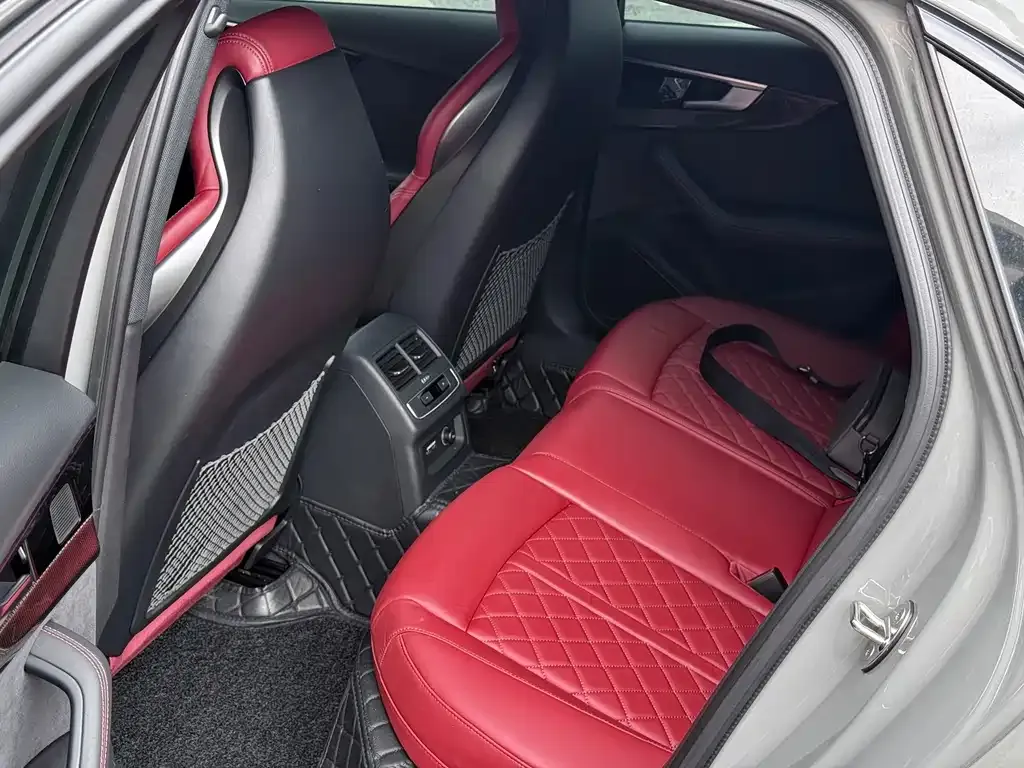 Audi S4 2023 из CN, фото 2