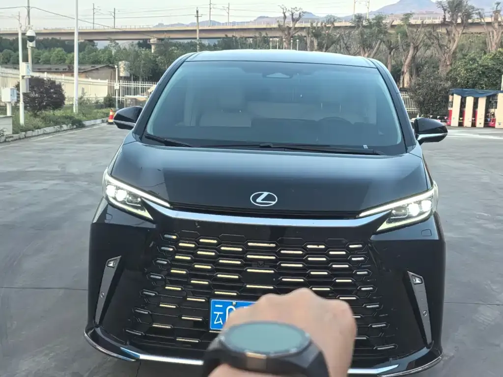 Lexus LM 2024 из CN, фото 5