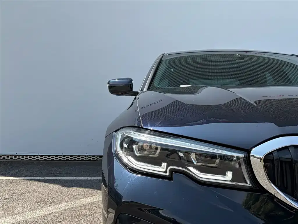 BMW 3 Series 2022 из CN, фото 2