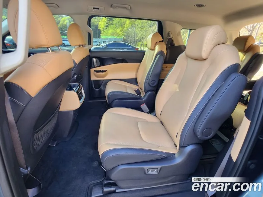 Kia Carnival — фото 4