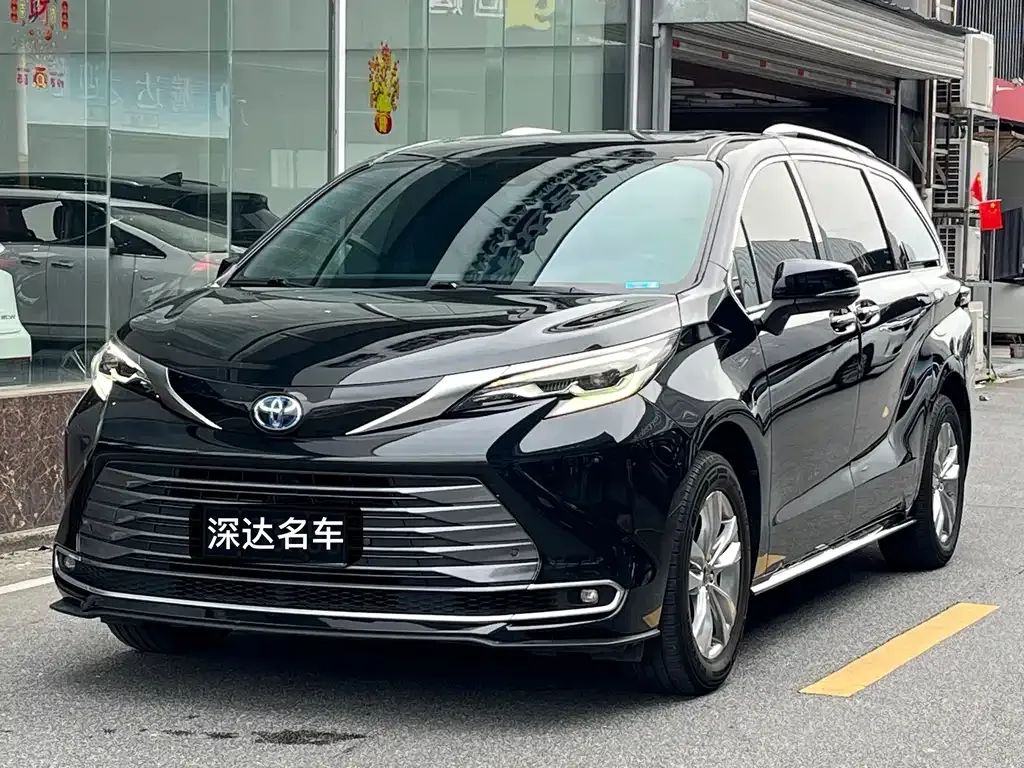 Toyota Sienna 2022 из CN, фото 1
