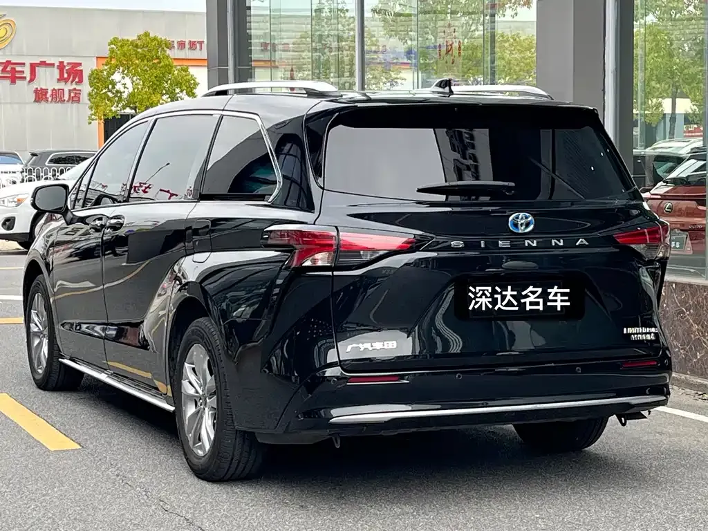 Toyota Sienna 2022 из CN, фото 6