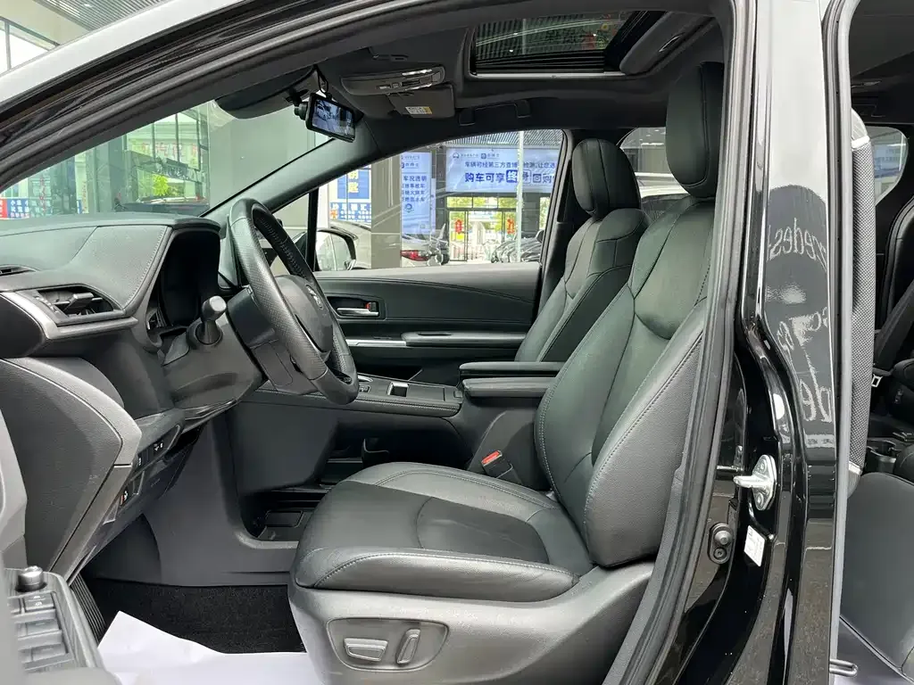 Toyota Sienna 2022 из CN, фото 8