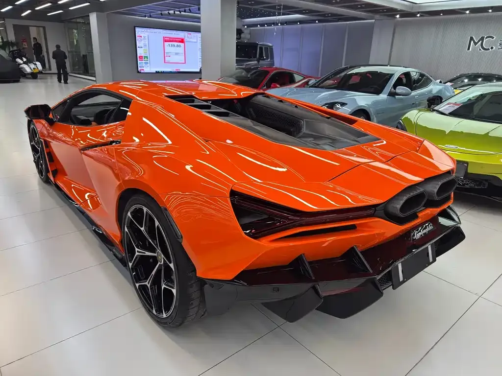 Lamborghini Revuelto 2026 из CN, фото 3