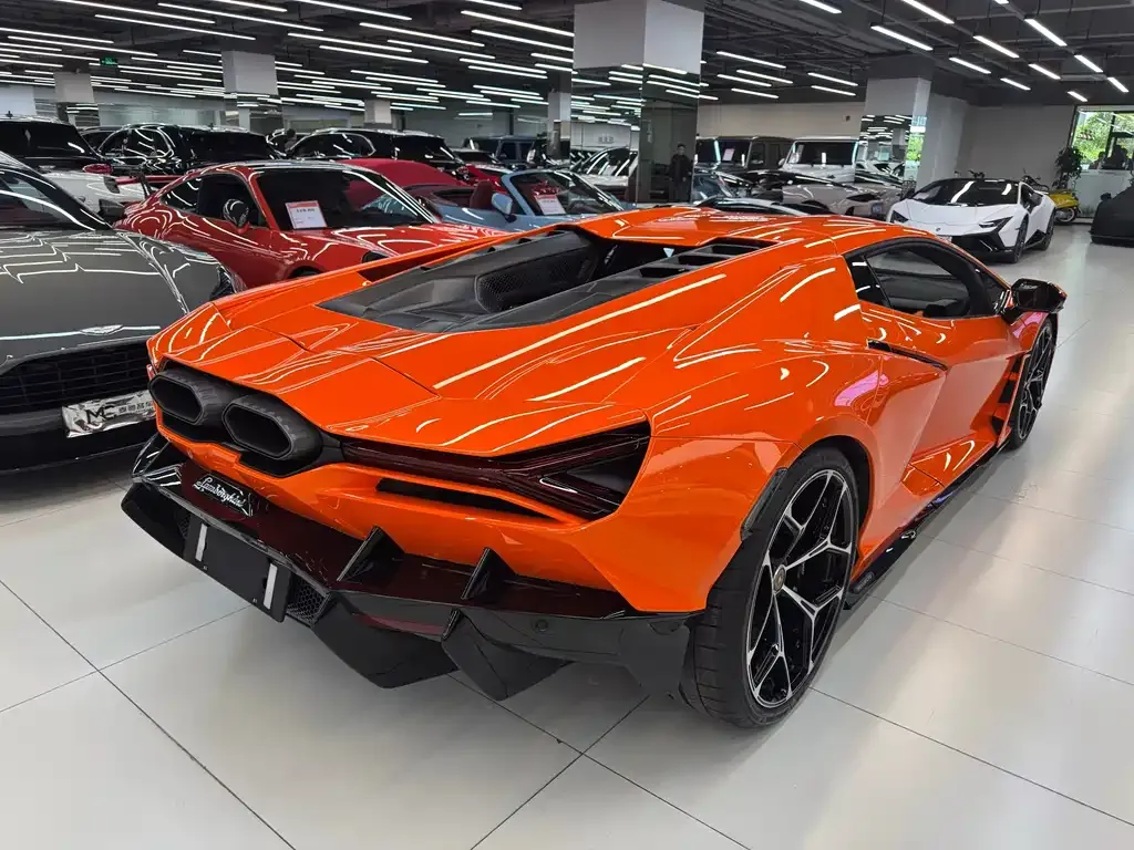 Lamborghini Revuelto 2026 из CN, фото 9