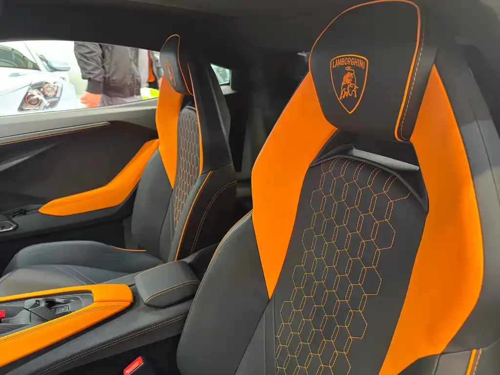 Lamborghini Revuelto 2026 из CN, фото 5