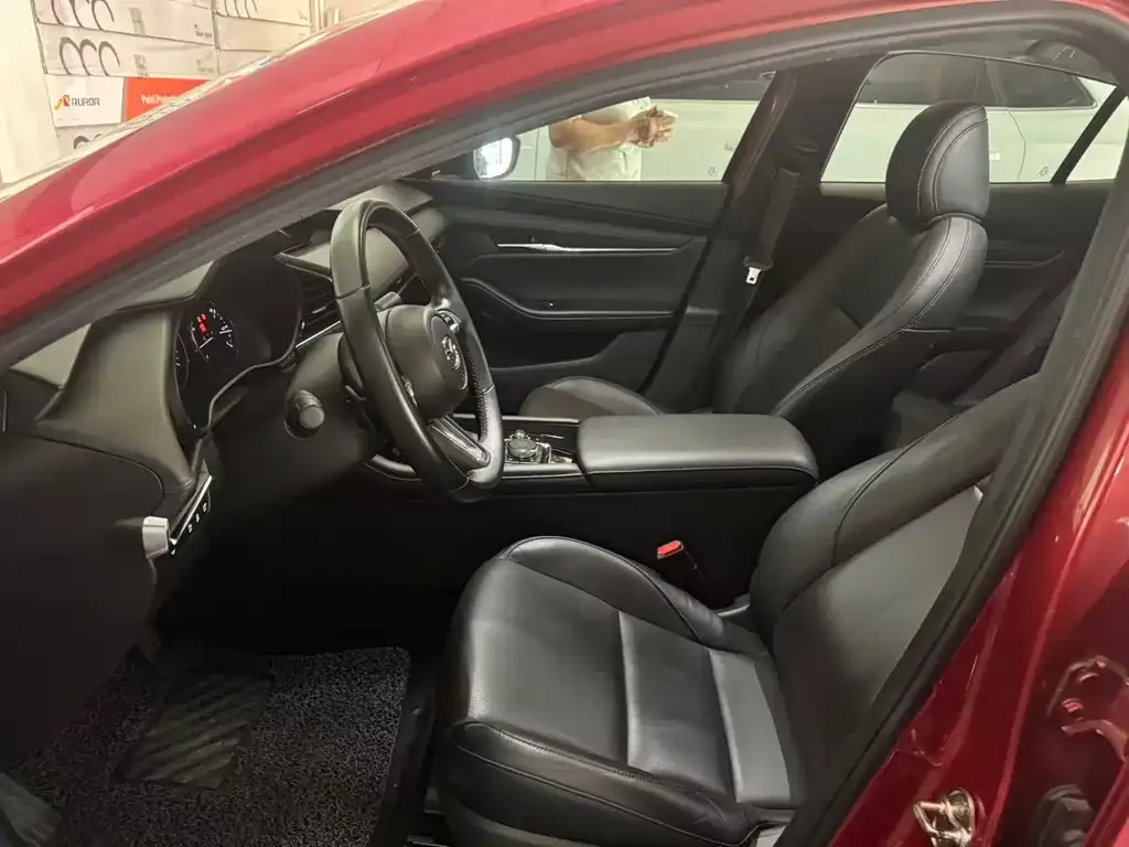 Mazda 3 Axela 2021 из CN, фото 4