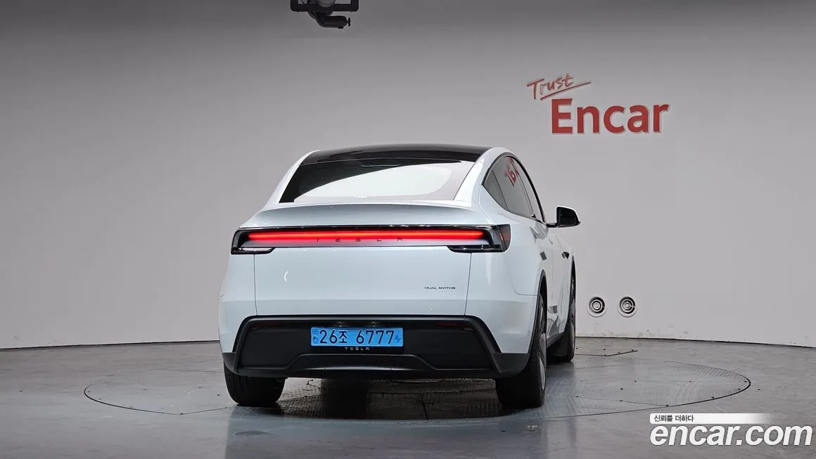 Tesla Model Y — фото 2