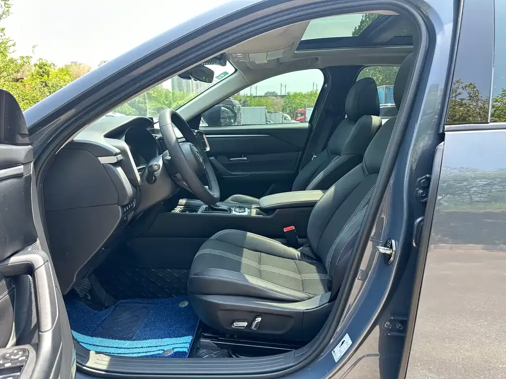 Mazda CX-50 2023 из CN, фото 4