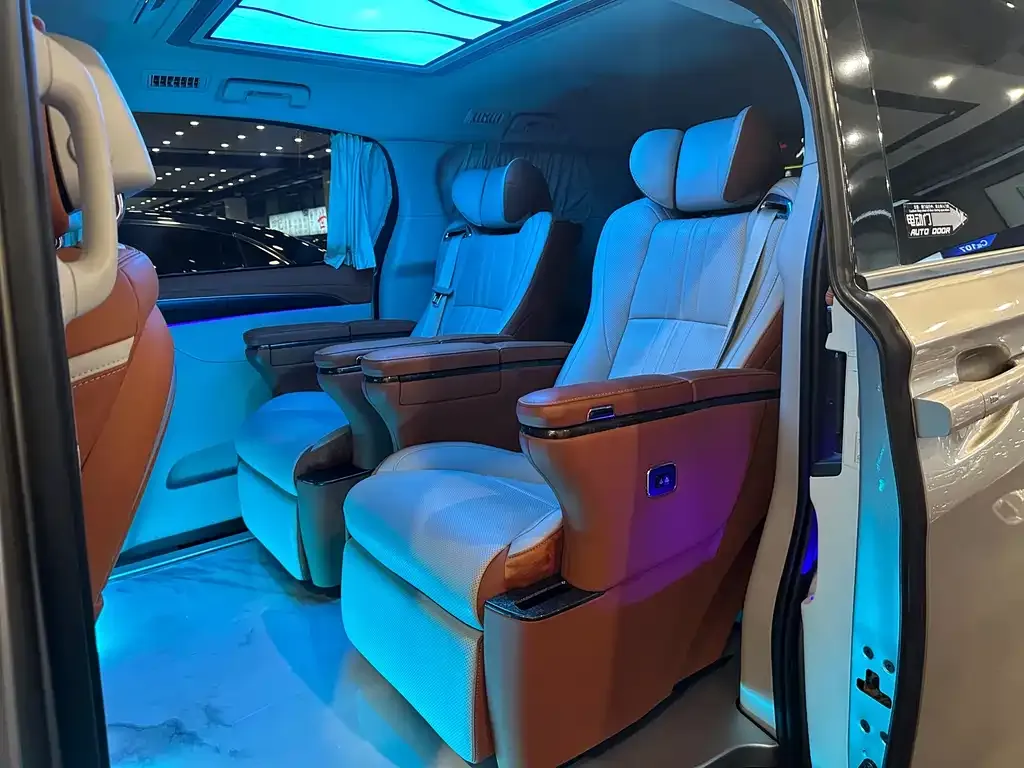 Buick GL8 2023 из CN, фото 3