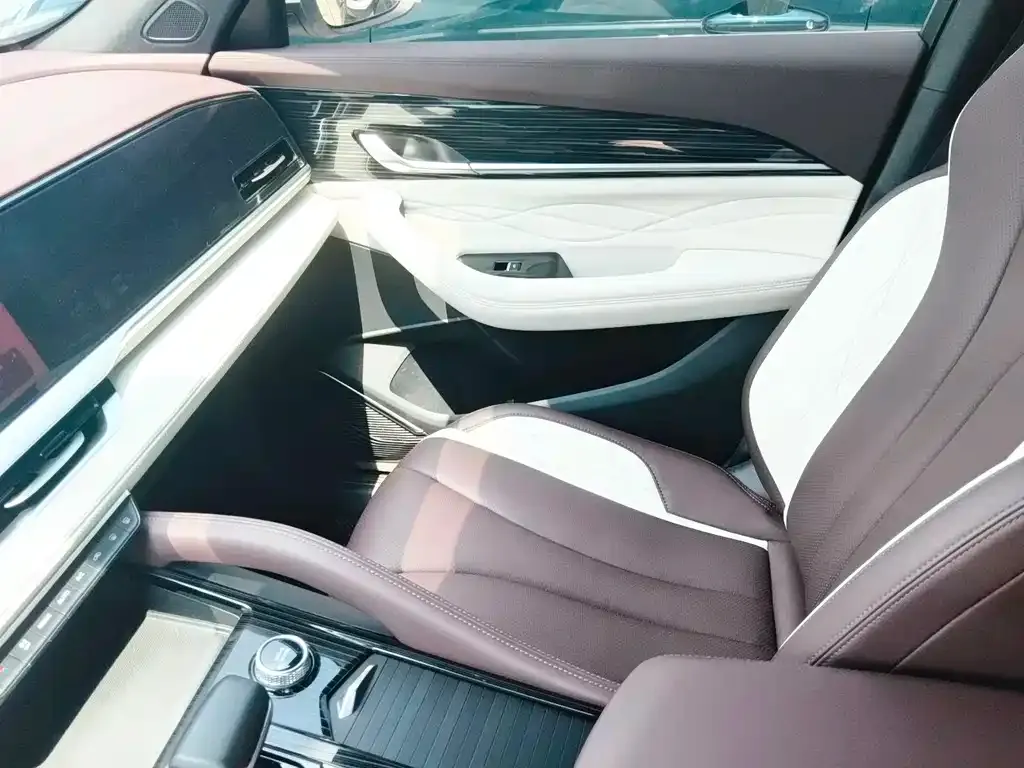 Geely Xingyue L 2023 из CN, фото 3