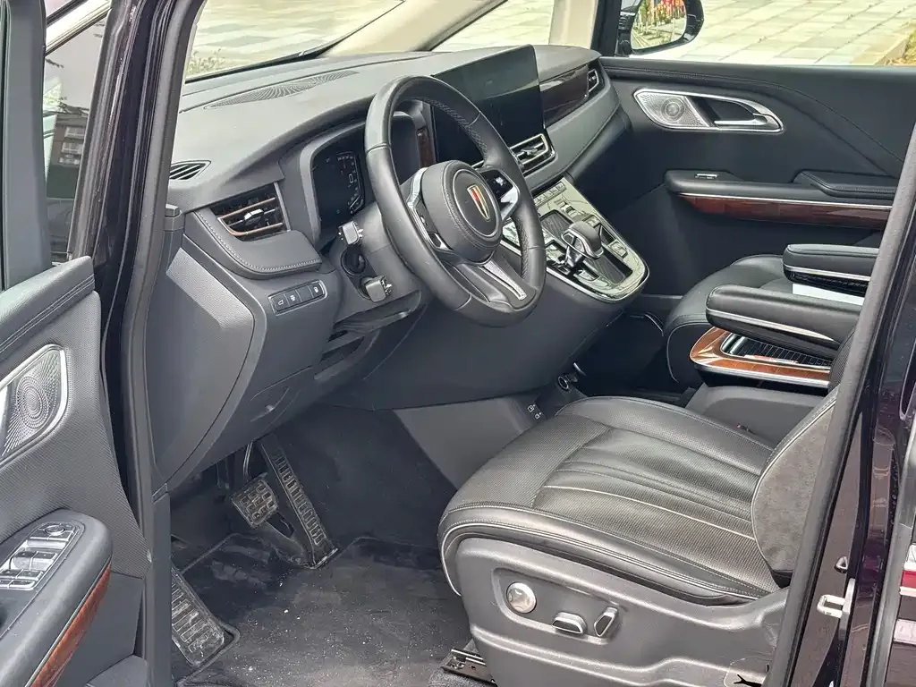 Hongqi HQ9 PHEV 2024 из CN, фото 4