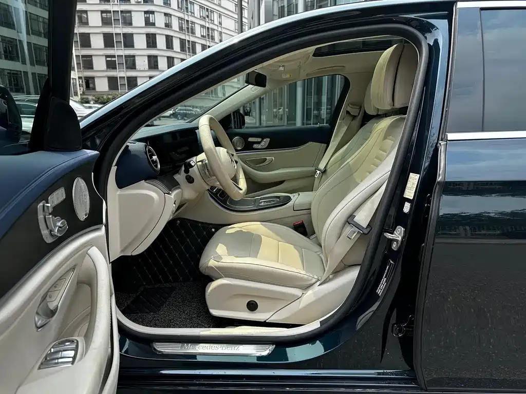 Mercedes-Benz E-Class 2023 из CN, фото 4