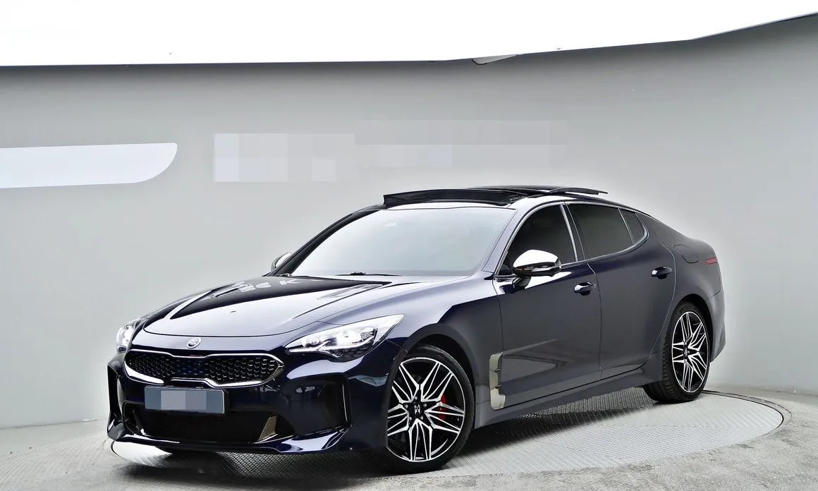 Kia Stinger — фото 1