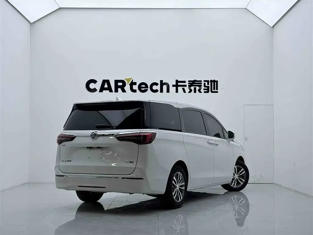 Buick GL8 2022 из CN, фото 3