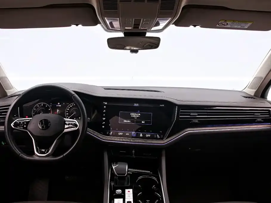 Volkswagen Touareg 2023 из CN, фото 8