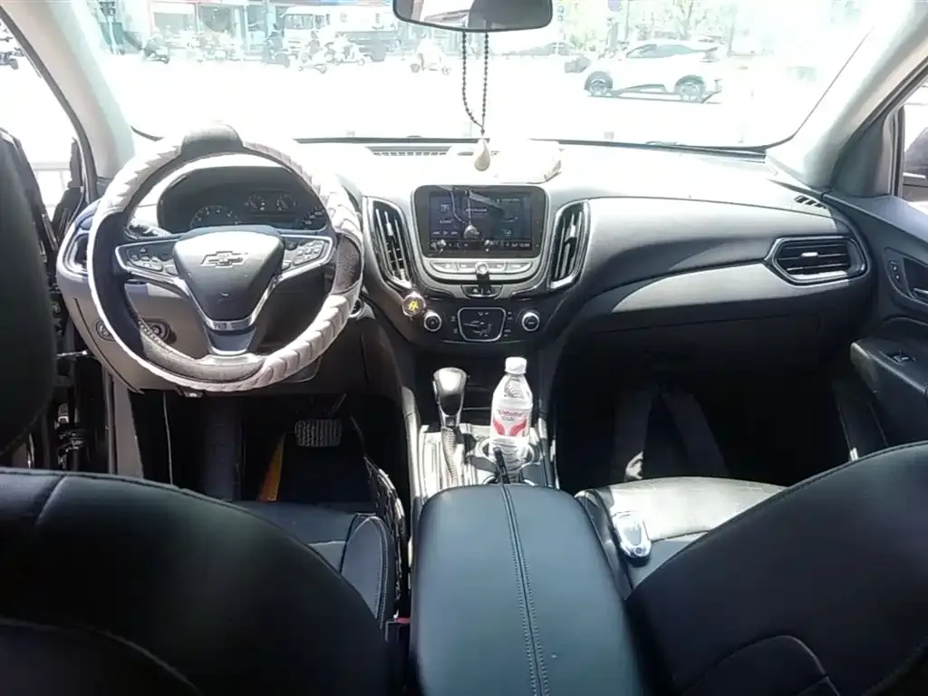 Chevrolet Equinox 2021 из CN, фото 4
