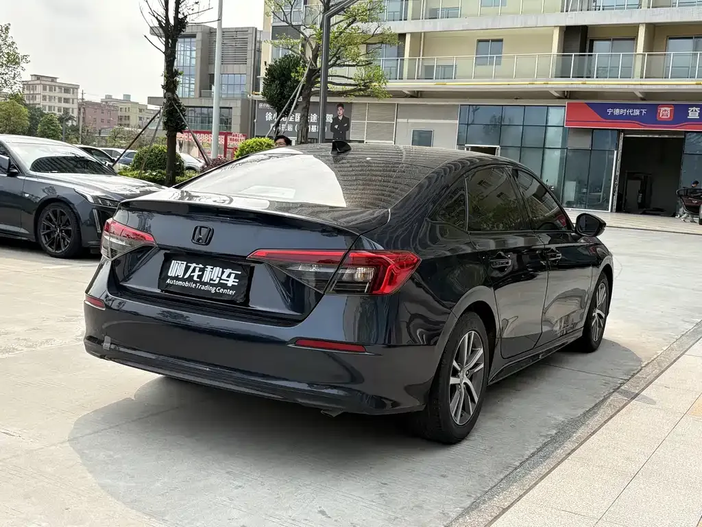 Honda Civic — фото 7
