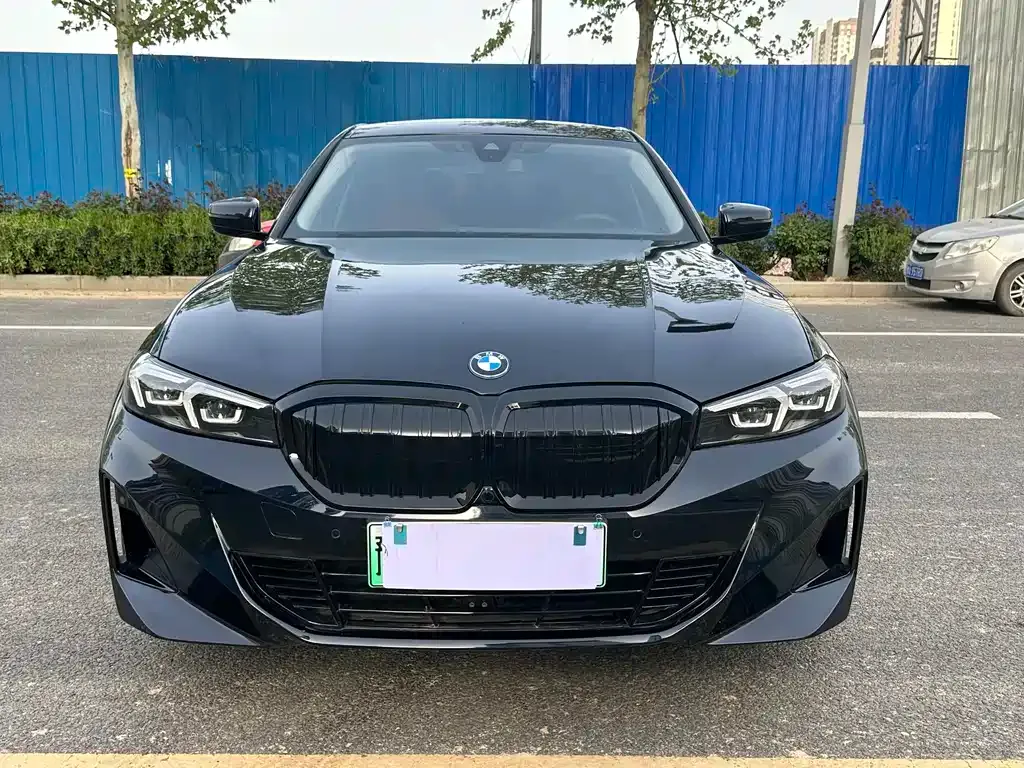 BMW i3 — фото 1