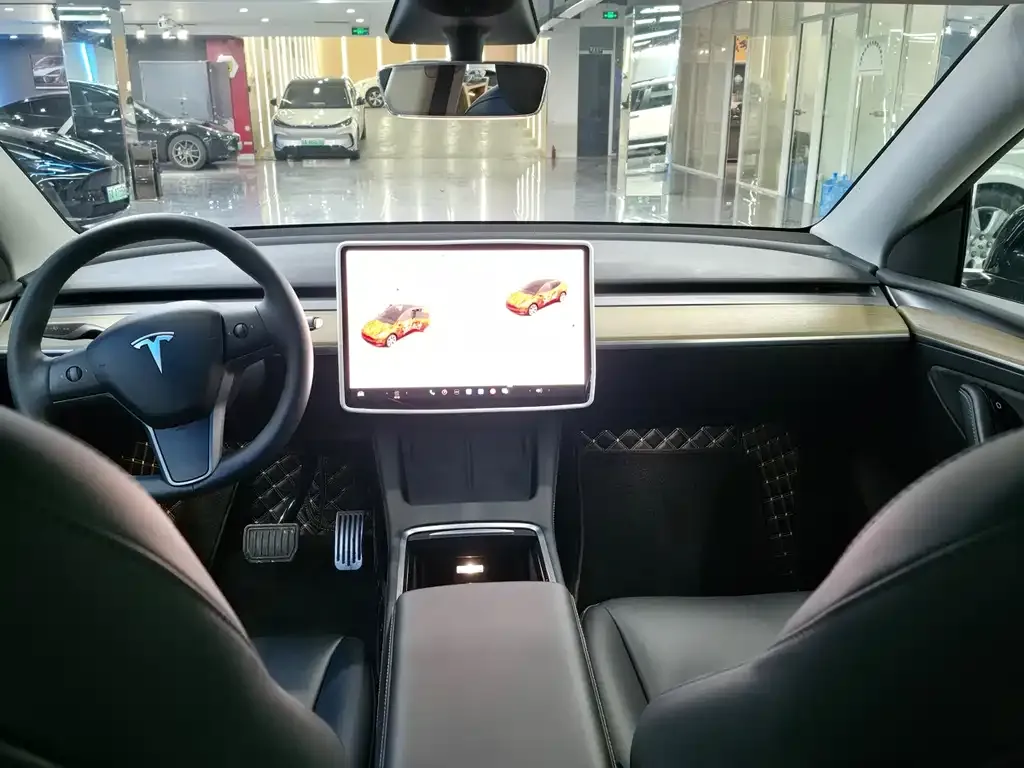 Tesla Model Y 2023 из CN, фото 4