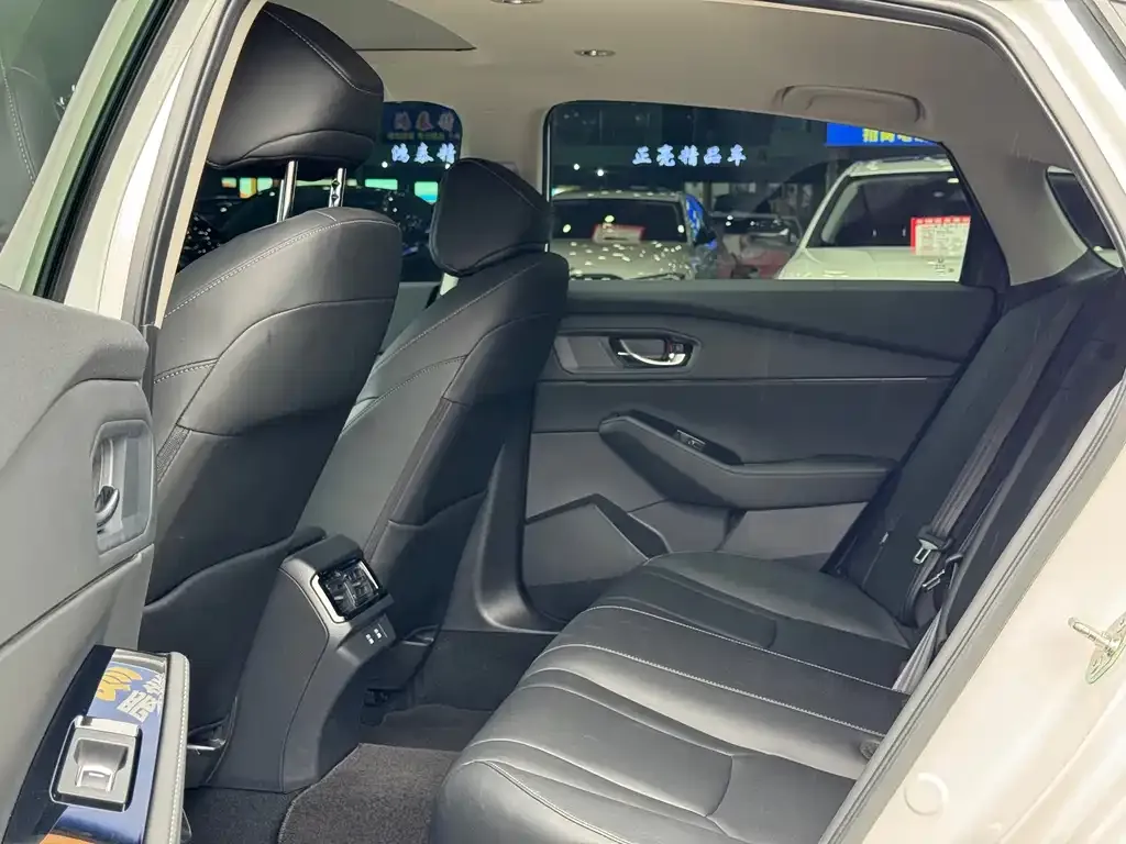 Honda Inspire 2023 из CN, фото 2