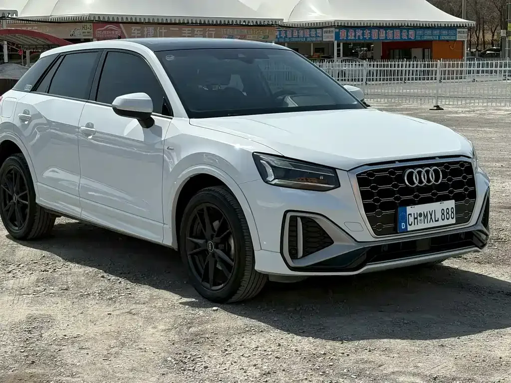 Audi Q2L 2023 из CN, фото 1