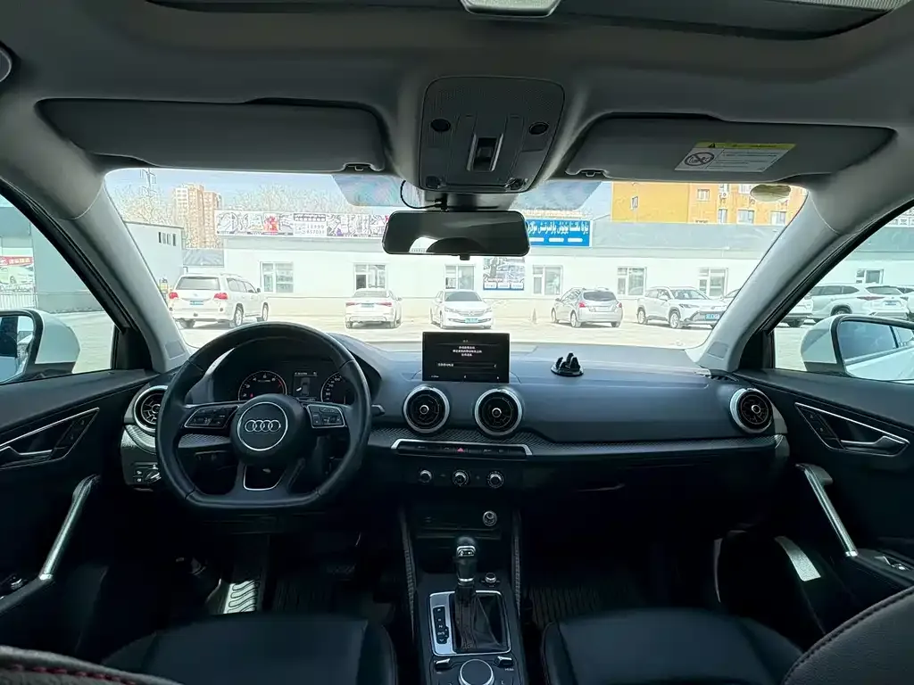 Audi Q2L 2023 из CN, фото 6
