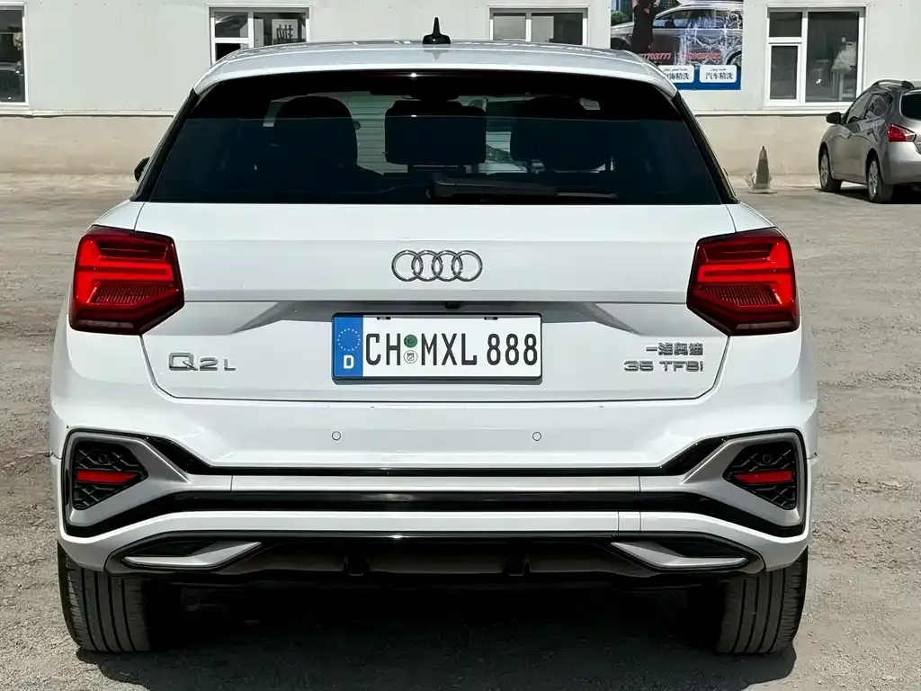 Audi Q2L 2023 из CN, фото 2