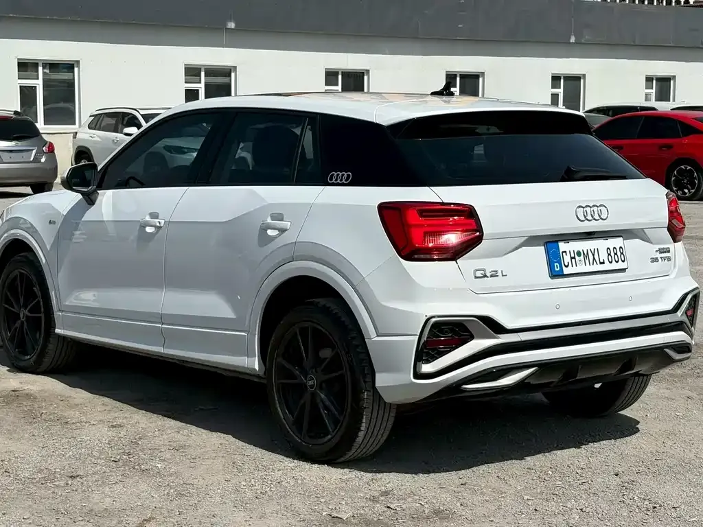 Audi Q2L 2023 из CN, фото 9